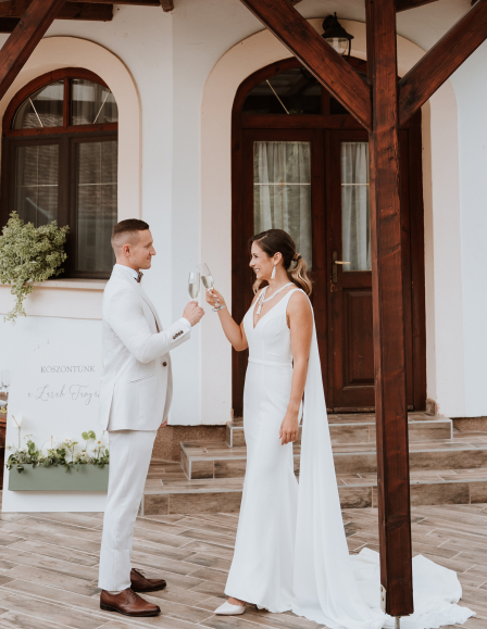 eskuvo-classic-zarah-tanya-logos-21